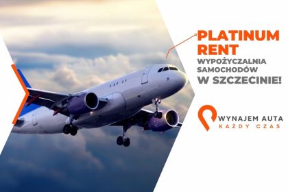 Samolot w locie nad chmurami obok reklamy car rental w Szczecinie.